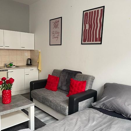 Tiffany Apartment In The City Center บราติสลาวา ภายนอก รูปภาพ